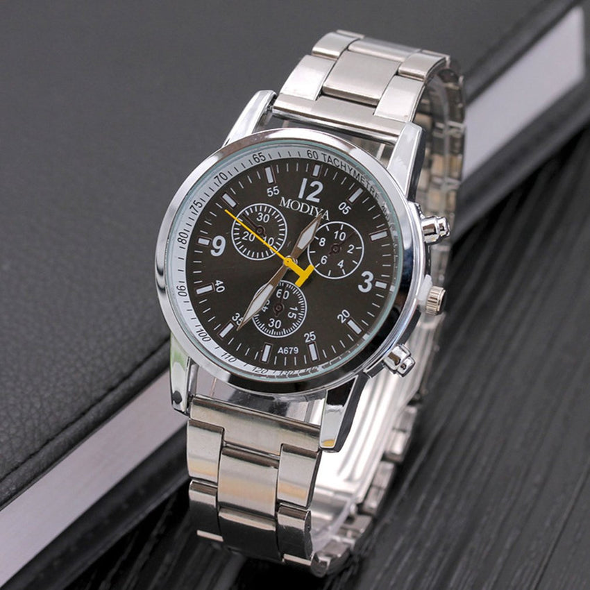 Metal Surface Steel Strip Fashion Casual Luxury Analog Quartz Watch Mens Watch with High Precision Gift Present GD025